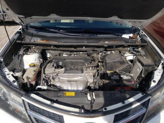 Photo 7 from auction – 2013 TOYOTA RAV4 LE with VIN JTMBFREV4DD029581