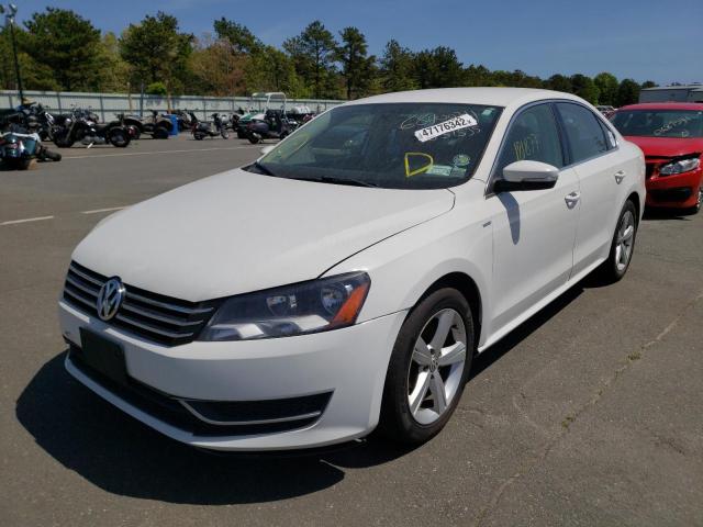 Photo 5 from auction – 2014 VOLKSWAGEN PASSAT S with VIN 1VWAT7A36EC051535