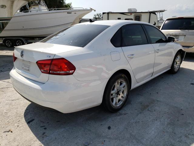 Photo 4 from auction – 2014 VOLKSWAGEN PASSAT S with VIN 1VWAT7A36EC093414