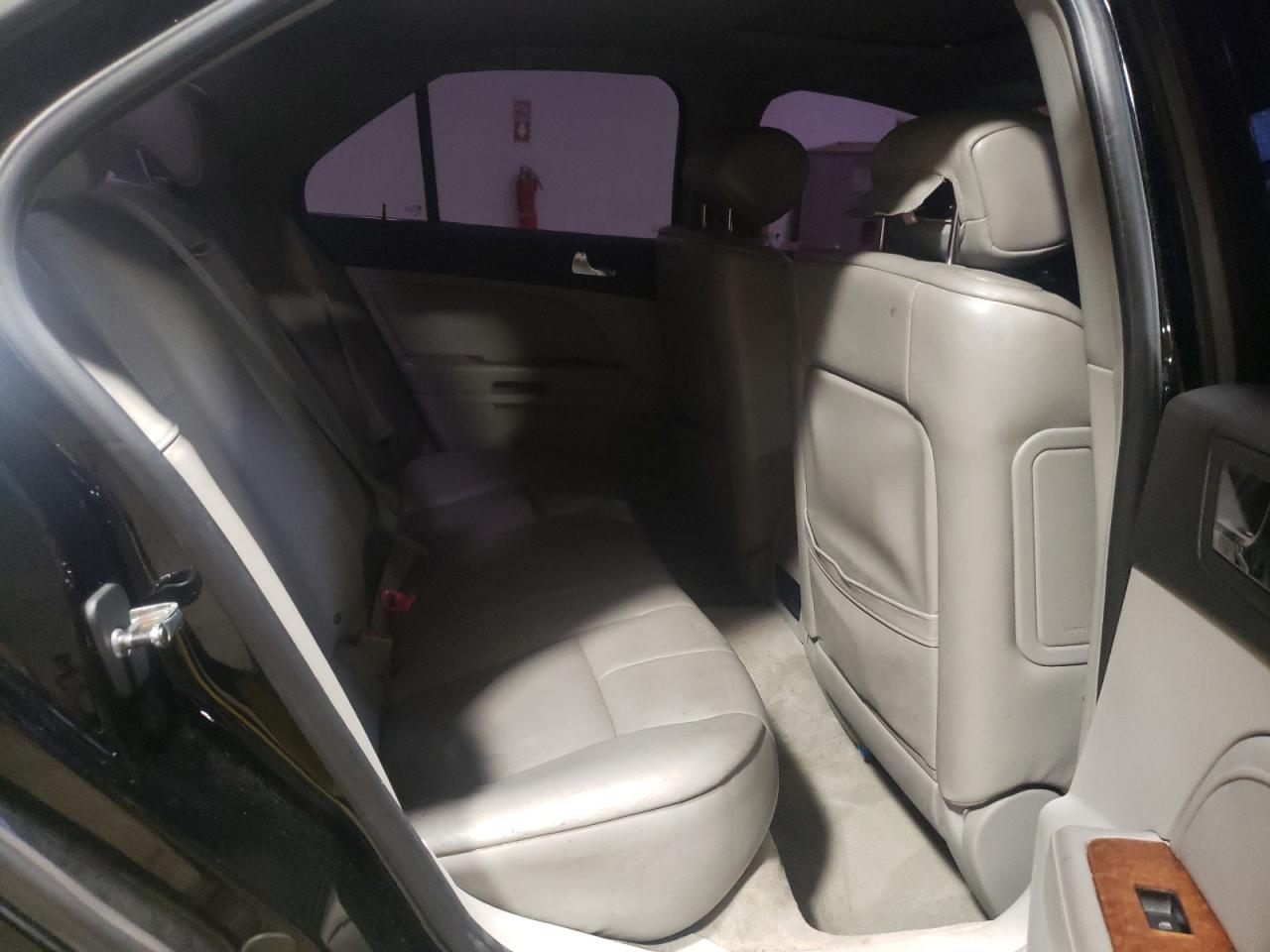 Photo 18 from auction – 2008 CADILLAC STS with VIN 1G6DK67VX80194793