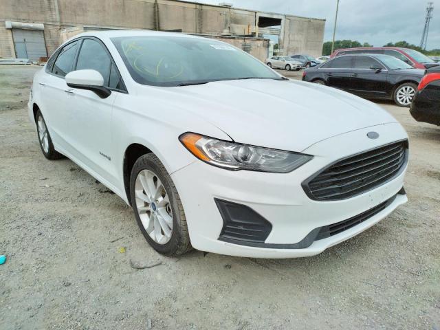 FORD FUSION SE 2019 with VIN 3FA6P0LU2KR224884 - Photo from auction