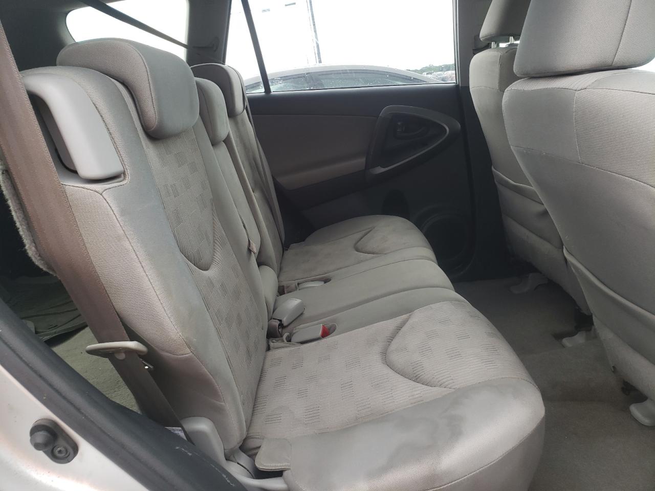 Photo 18 from auction – 2009 TOYOTA RAV4 with VIN JTMBF33V59D001408