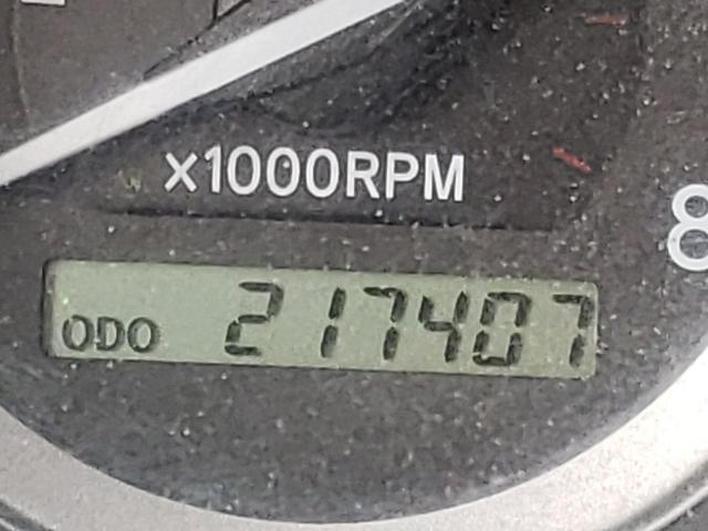 Photo 8 from auction – 2004 TOYOTA SIENNA XLE with VIN 5TDBA22C04S018770