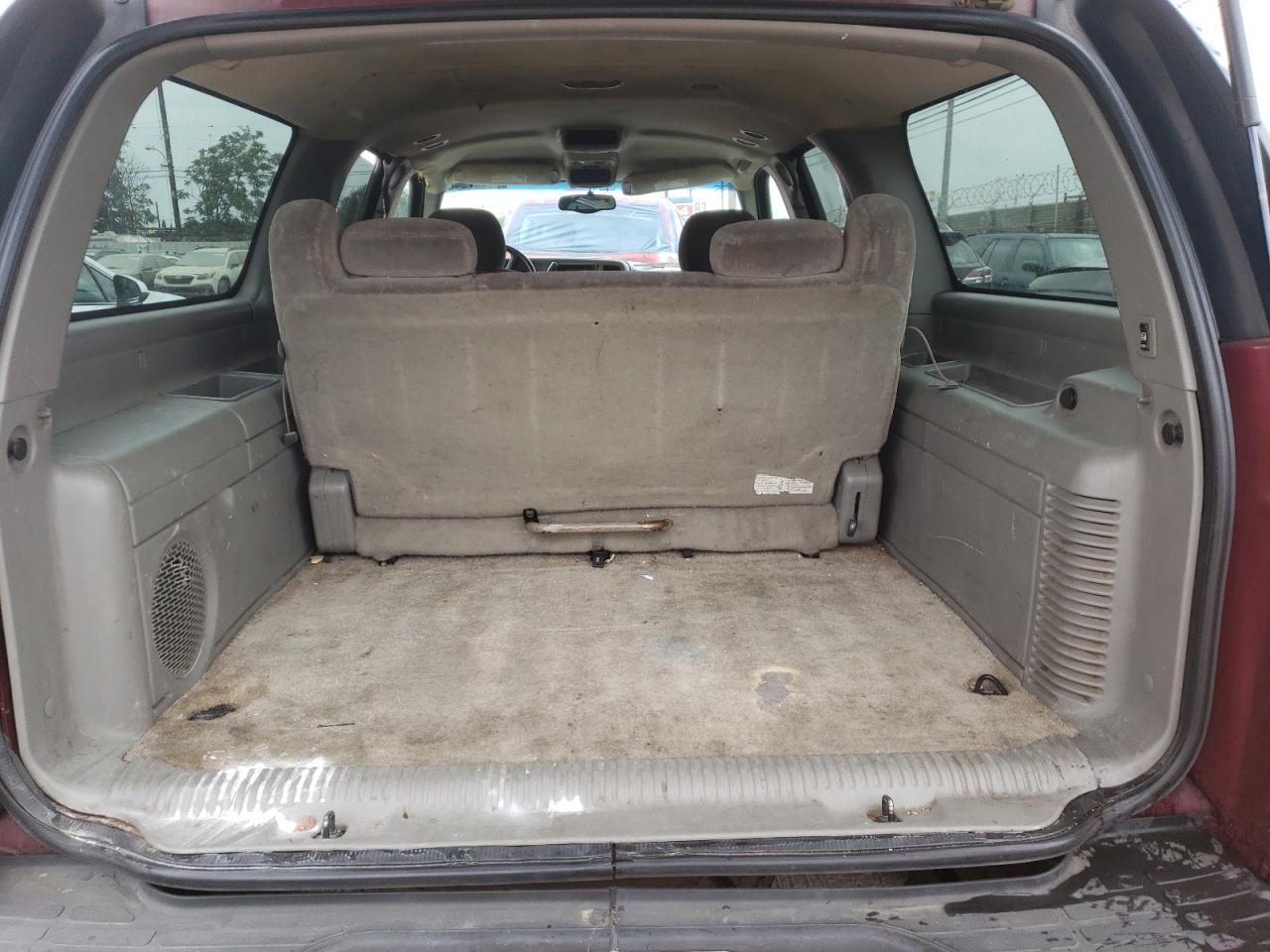 Photo 9 from auction – 2002 CHEVROLET SUBURBAN C with VIN 1GNEC16T42J288288