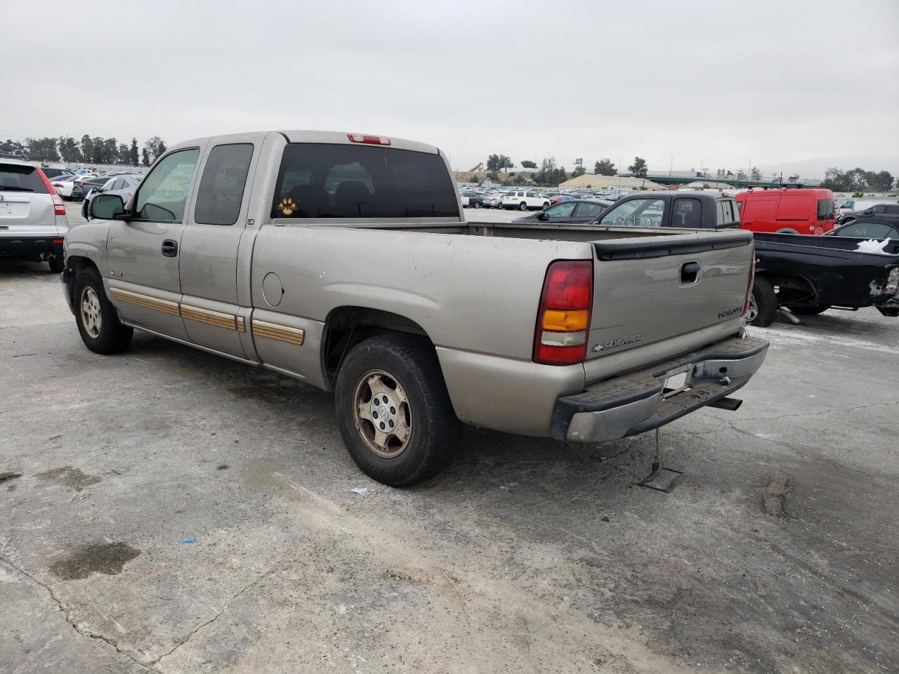 Photo 3 from auction – 2001 CHEVROLET SILVERADO with VIN 2GCEC19V411191042