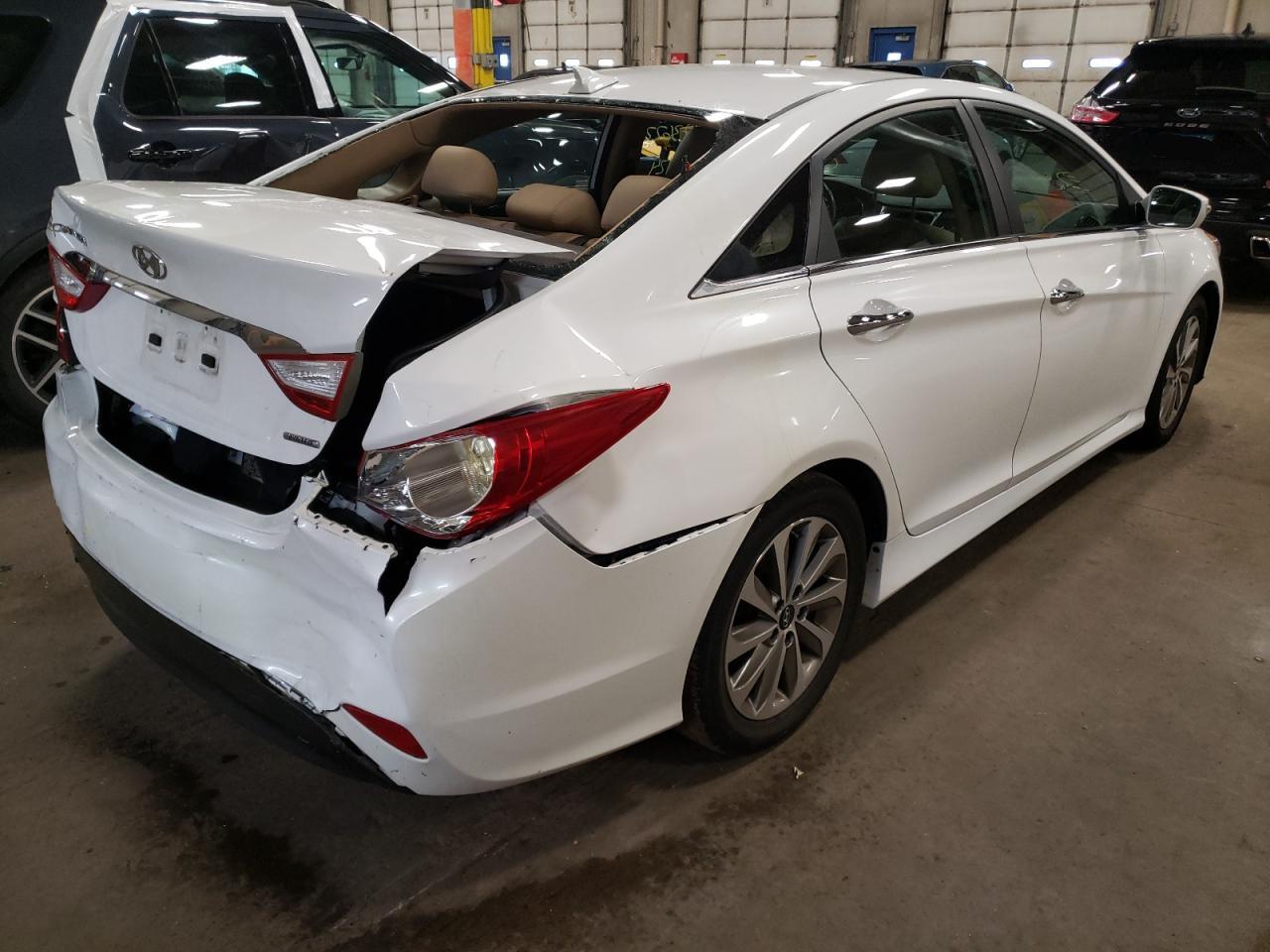 Photo 19 from auction – 2014 HYUNDAI SONATA SE with VIN 5NPEC4AC9EH857005