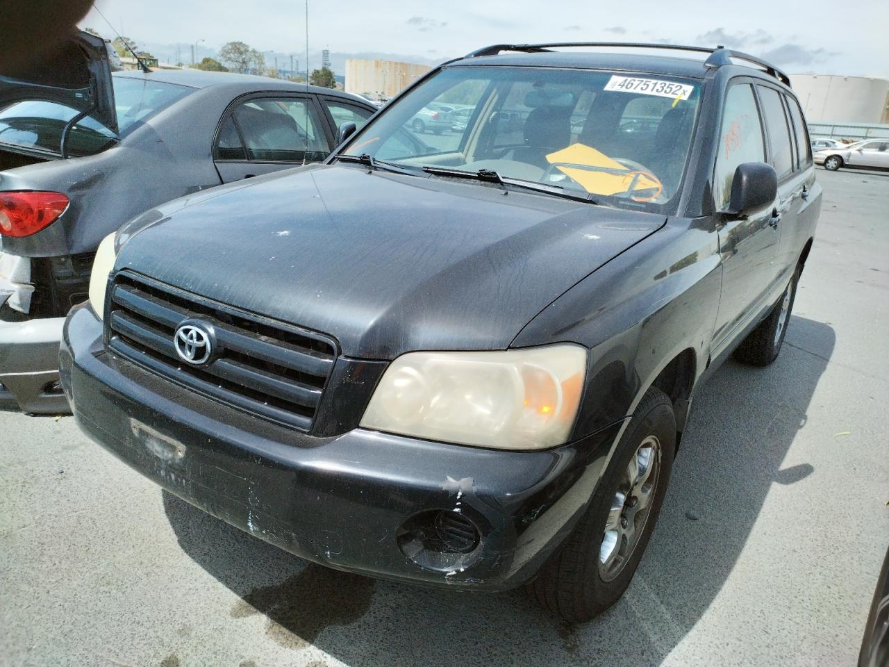 Photo 2 from auction – 2004 TOYOTA HIGHLANDER with VIN JTEGP21A340031323