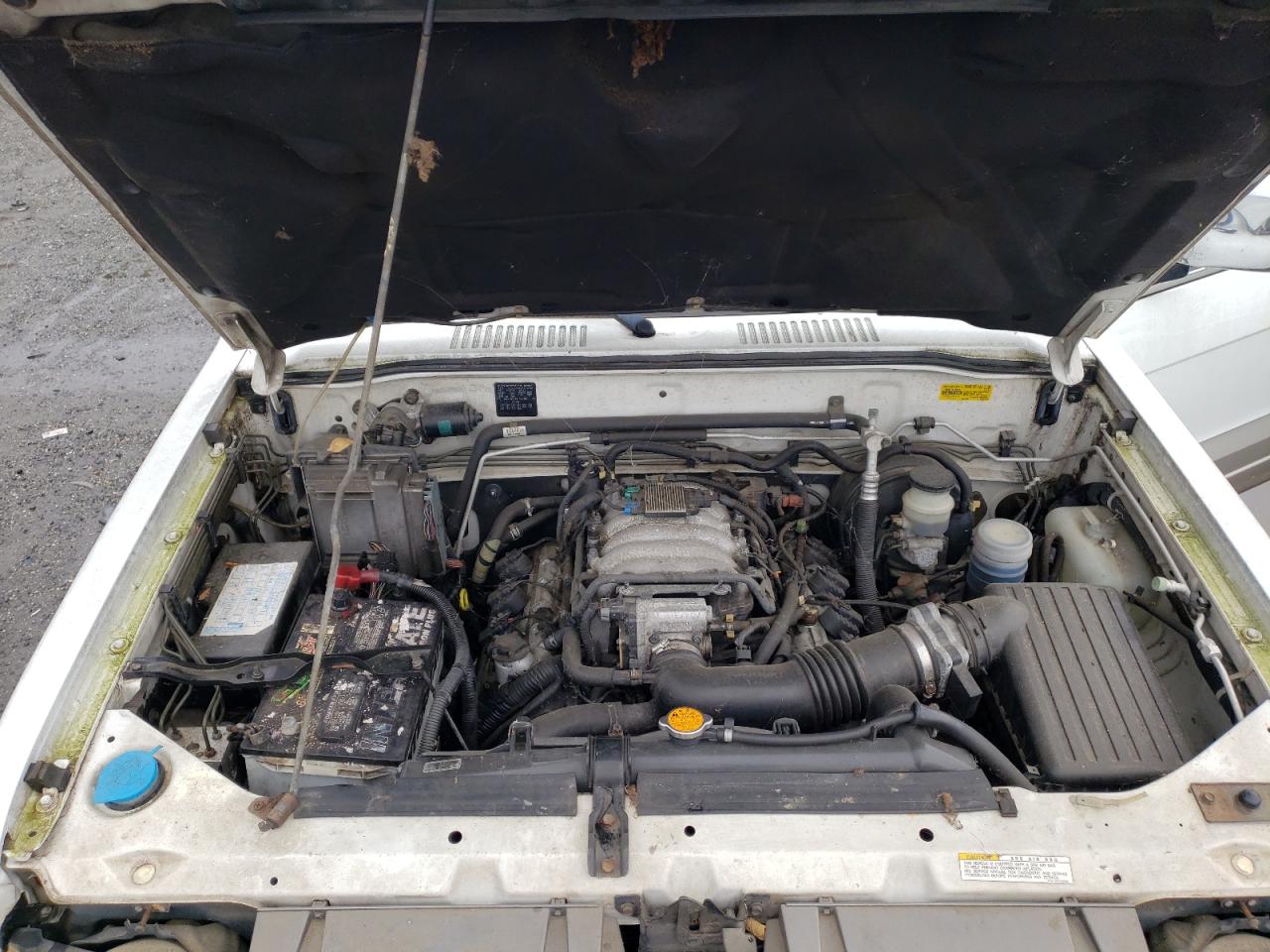 Photo 12 from auction – 2000 ISUZU TROOPER with VIN JACDJ58X4Y7J05638
