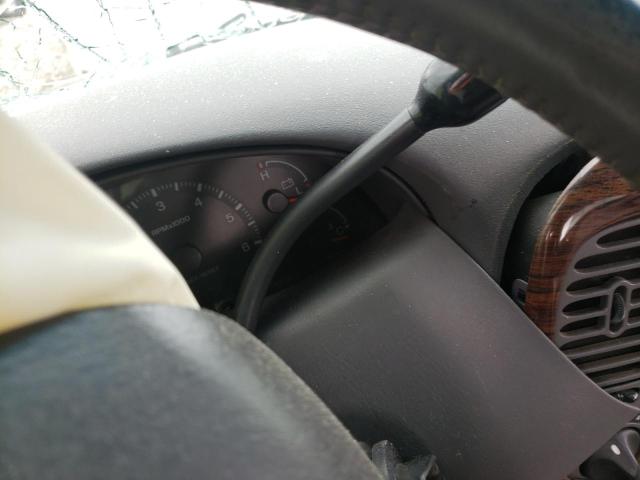 Photo 8 from auction – 2000 FORD F150 with VIN 1FTRX18L8YNB26810