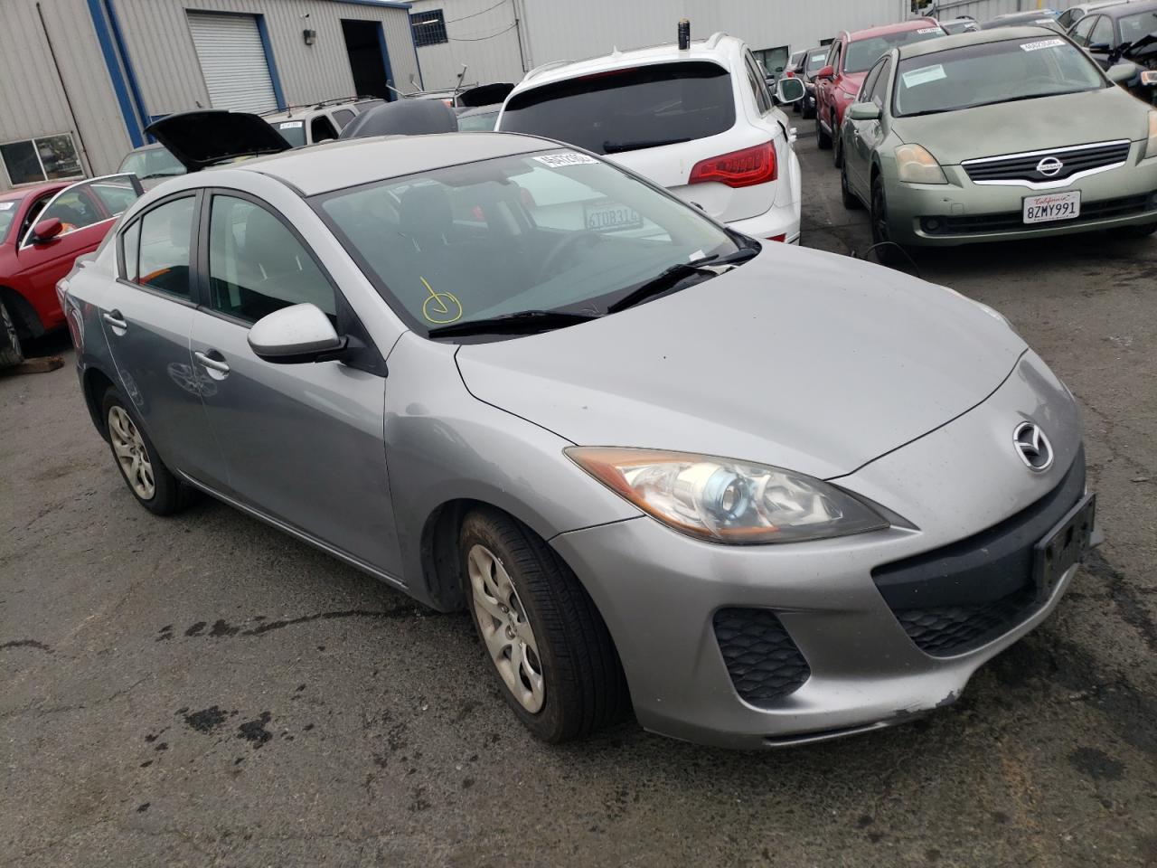 Photo 14 from auction – 2013 MAZDA 3 I with VIN JM1BL1UP7D1826728