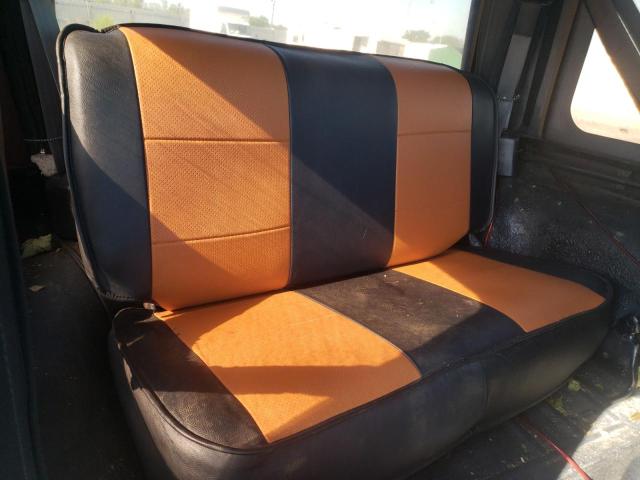 Photo 6 from auction – 2000 JEEP WRANGLER / with VIN 1J4FA59S6YP800372