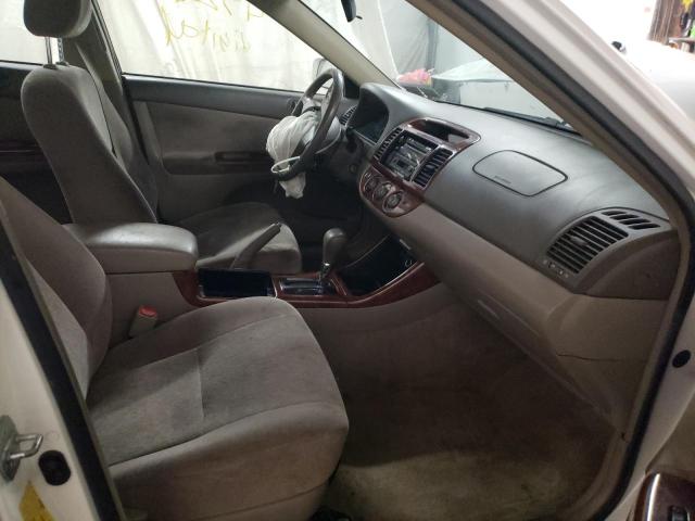 Photo 5 from auction – 2004 TOYOTA CAMRY LE with VIN JTDBE30K540259585