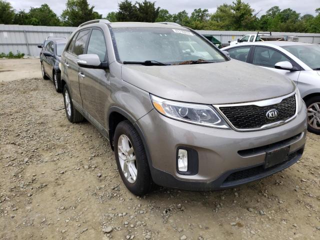 KIA SORENTO LX 2015 with VIN 5XYKT4A67FG576598 - Photo from auction