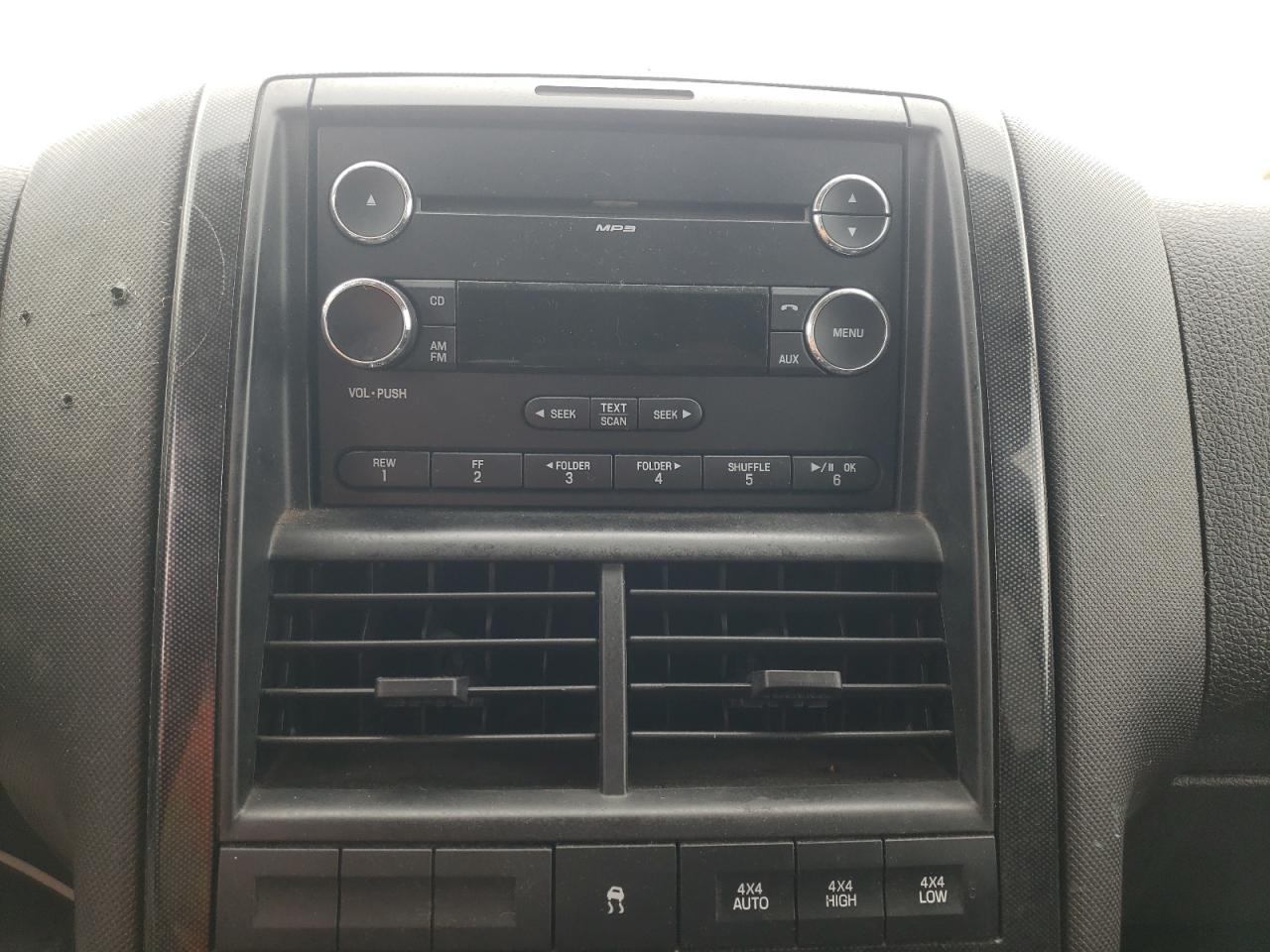 Photo 9 from auction – 2010 FORD EXPLORER X with VIN 1FMEU7DE0AUA55501