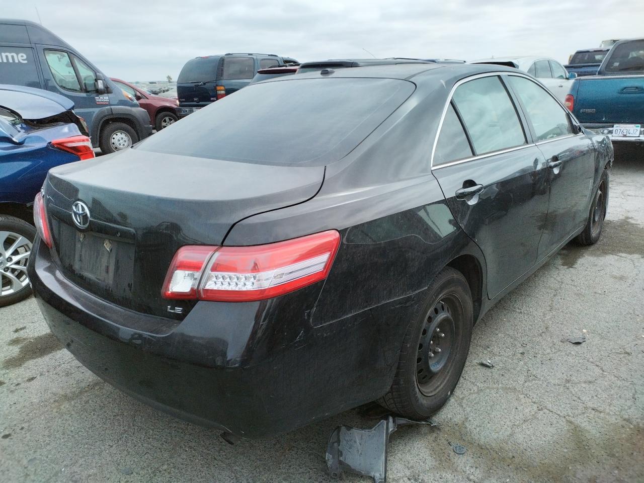 Photo 4 from auction – 2011 TOYOTA CAMRY BASE with VIN 4T4BF3EK5BR193228