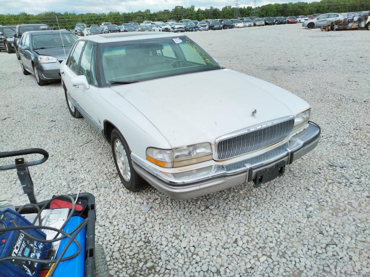 Photo 14 from auction – 1996 BUICK PARK AVENU with VIN 1G4CU5216TH629641