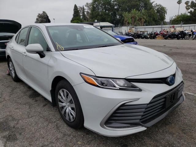 TOYOTA CAMRY LE 2022 with VIN 4T1C31AK3NU037372 - Photo from auction