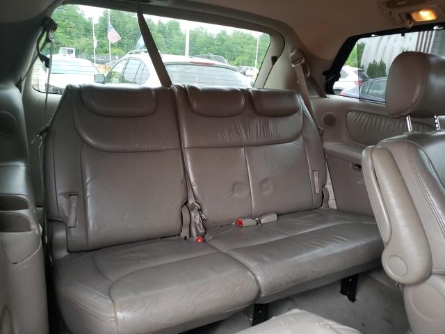 Photo 9 from auction – 2004 TOYOTA SIENNA XLE with VIN 5TDBA22C04S018770