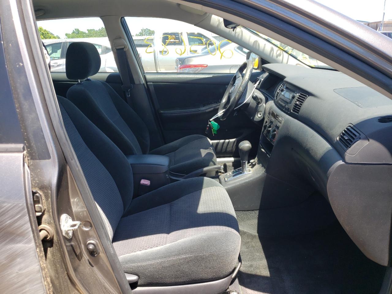 Photo 5 from auction – 2005 TOYOTA COROLLA CE with VIN 1NXBR32E35Z421537