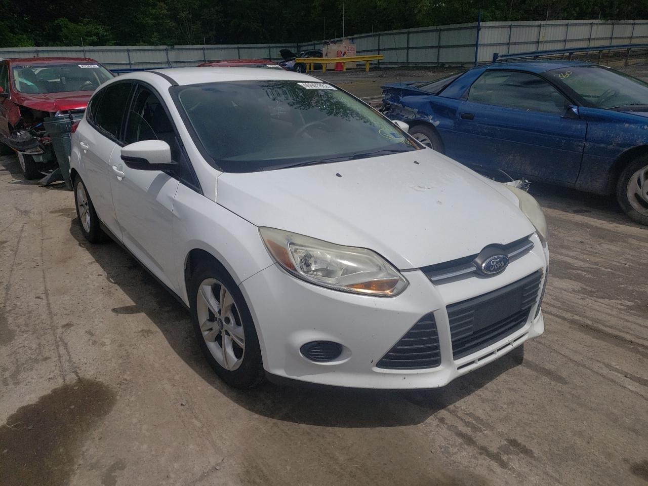 Photo 13 from auction – 2014 FORD FOCUS SE with VIN 1FADP3K2XEL158256