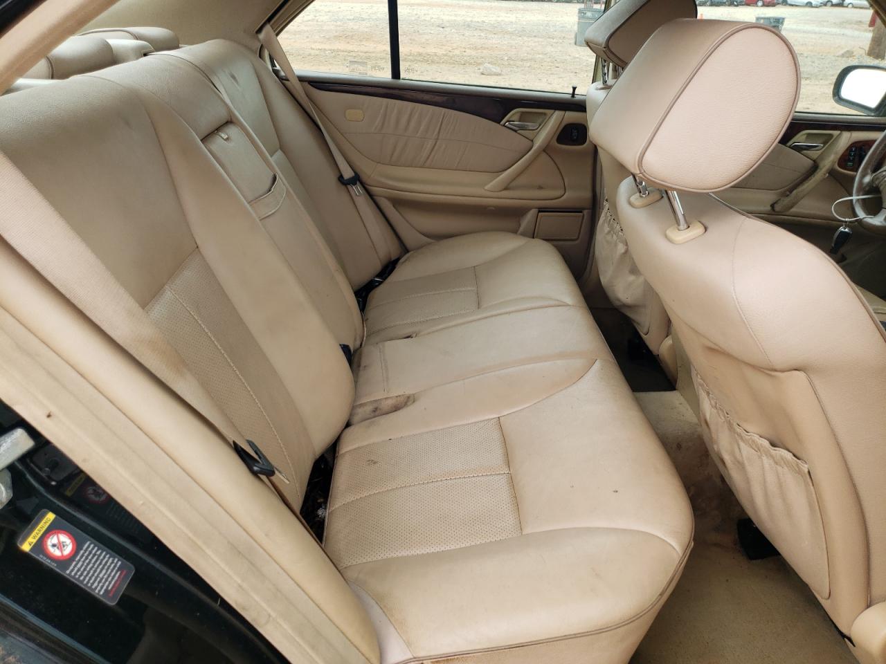 Photo 18 from auction – 2001 MERCEDES-BENZ E 320 with VIN WDBJF65J21B260007