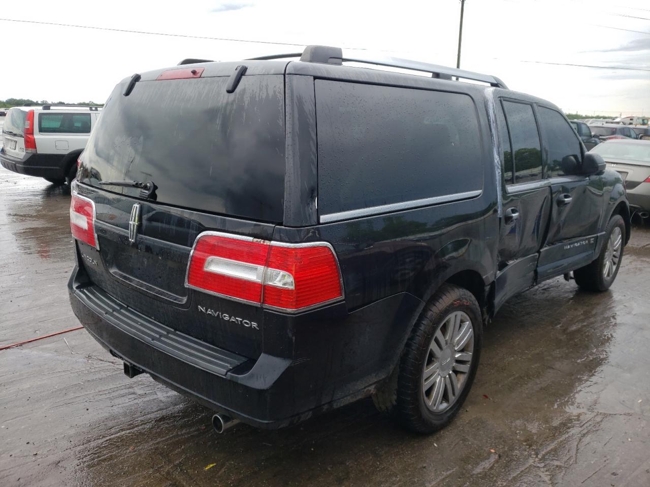 Photo 17 from auction – 2010 LINCOLN NAVIGATOR with VIN 5LMJJ3H52AEJ05607
