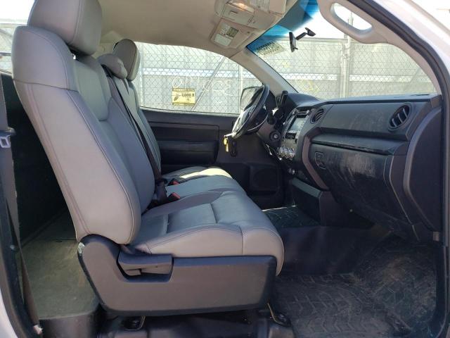 Photo 5 from auction – 2014 TOYOTA TUNDRA SR with VIN 5TFPY5F14EX371326