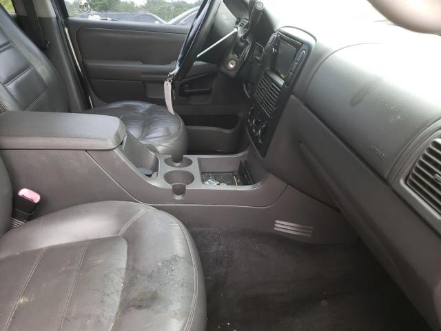 Photo 5 from auction – 2002 FORD EXPLORER X with VIN 1FMZU63E72UA03345