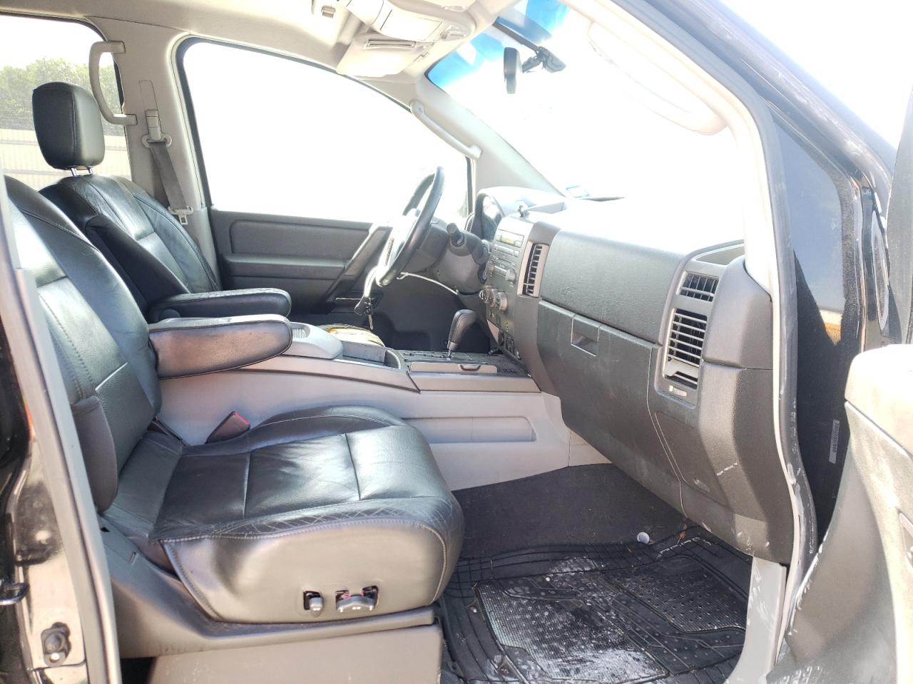 Photo 19 from auction – 2004 NISSAN TITAN XE with VIN 1N6AA07A34N548158