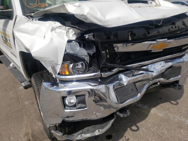 Photo 9 from auction – 2017 CHEVROLET SILVERADO with VIN 1GC1KWEY9HF106052