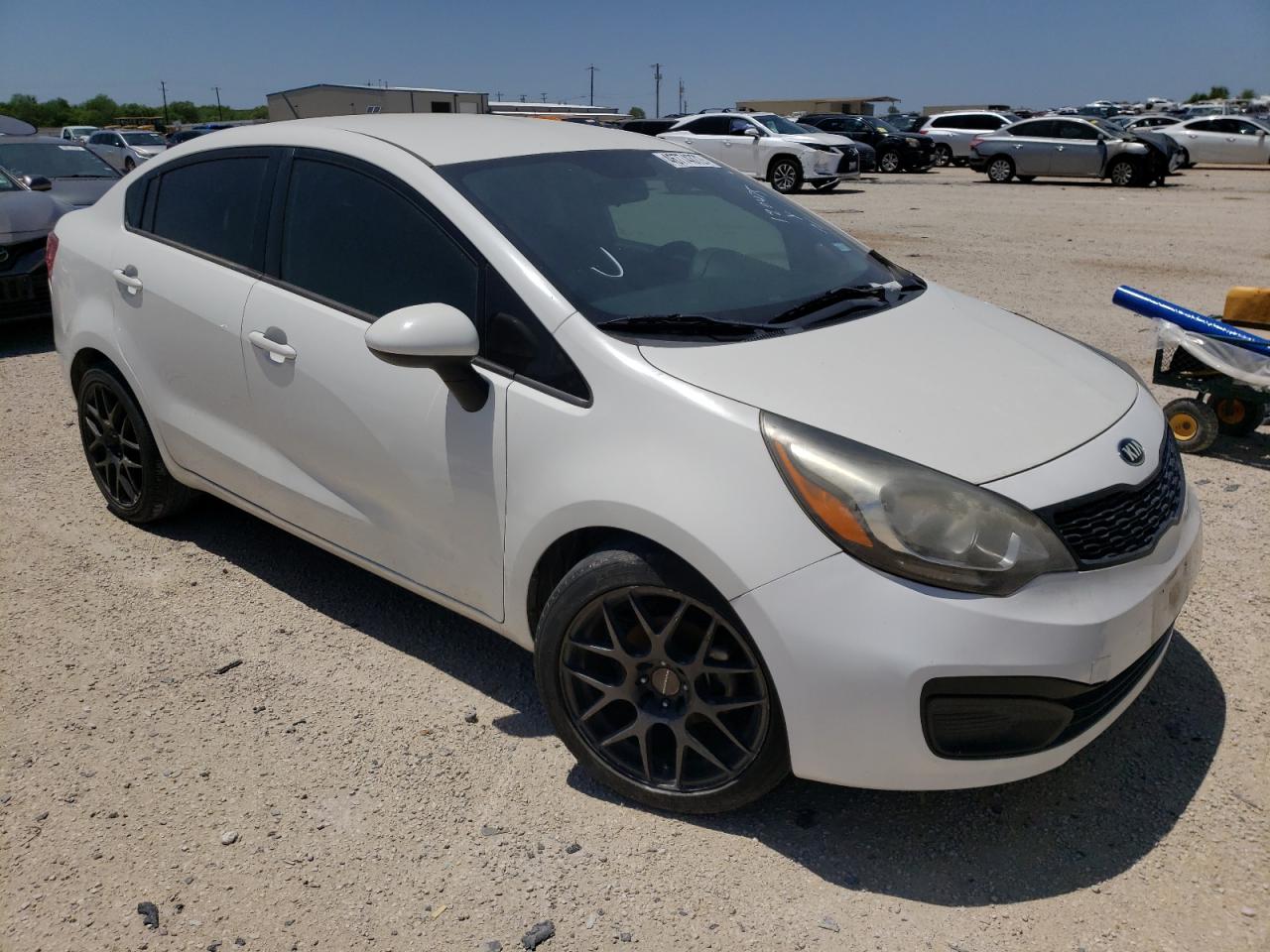 KIA RIO LX 2015 with VIN KNADM4A38F6435311 - Photo from auction