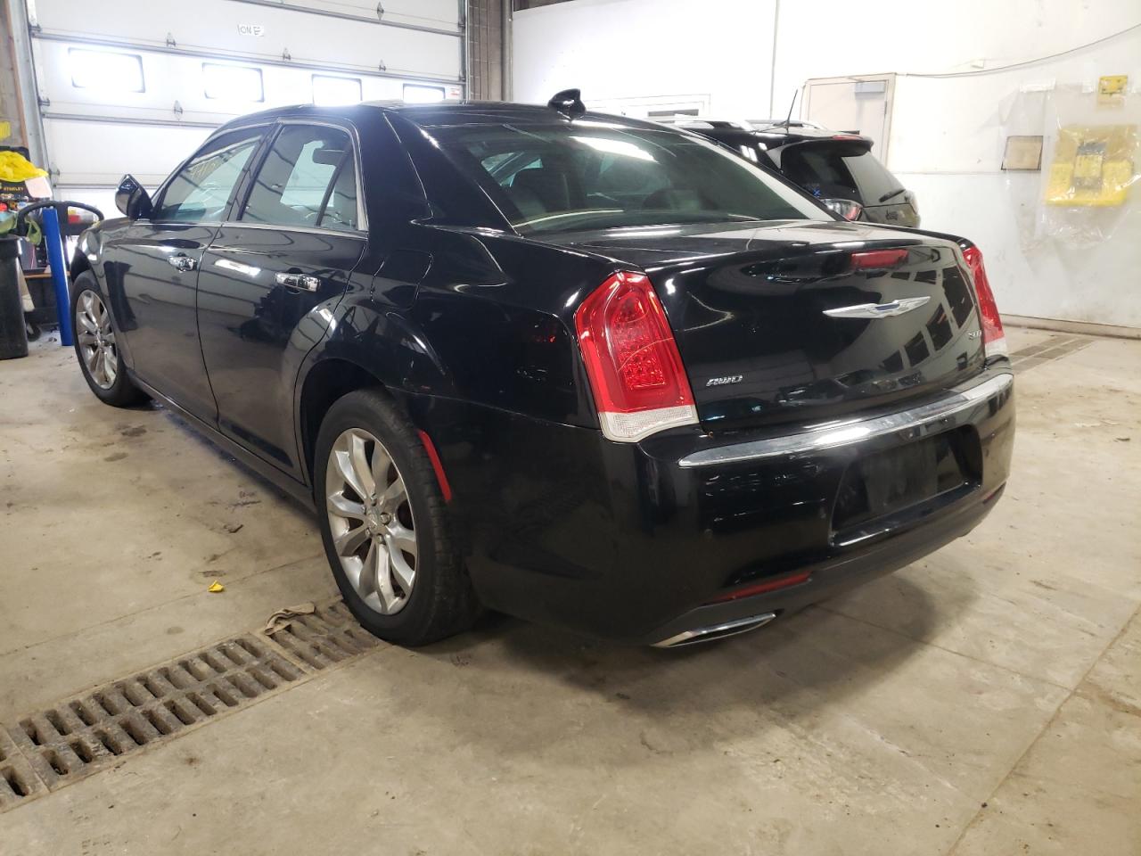 Photo 15 from auction – 2015 CHRYSLER 300 LIMITE with VIN 2C3CCARGXFH787462