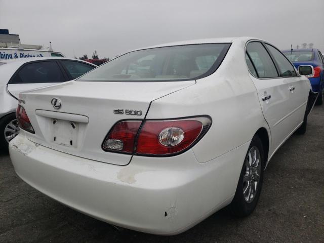 Photo 4 from auction – 2002 LEXUS ES 300 with VIN JTHBF30G325036873