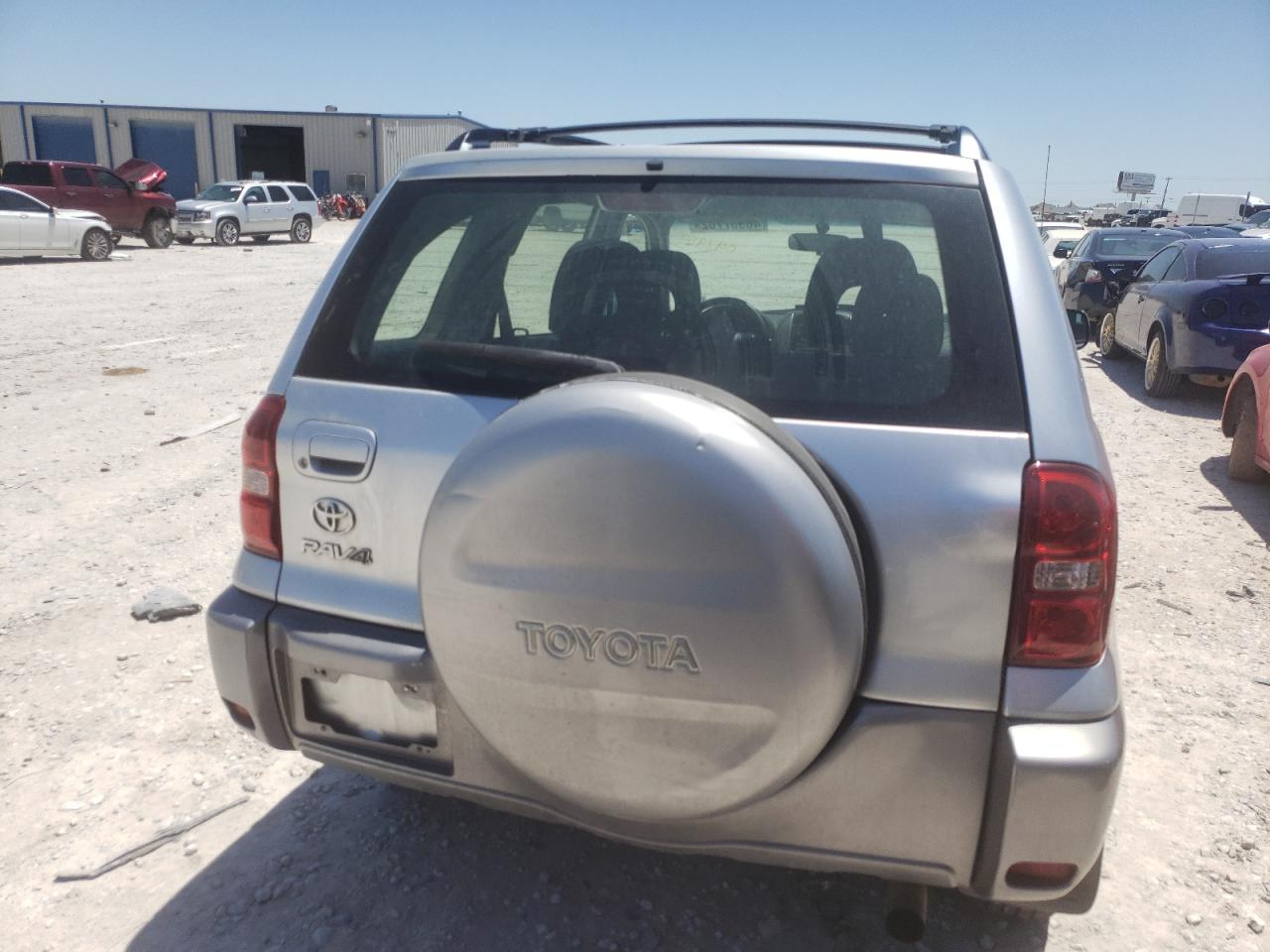 Photo 20 from auction – 2005 TOYOTA RAV4 with VIN JTEGD20VX50047954