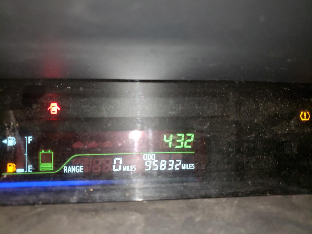 Photo 12 from auction – 2013 TOYOTA PRIUS V with VIN JTDZN3EU8D3232940