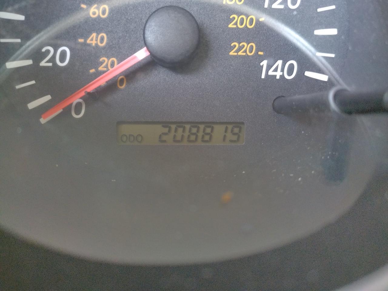 Photo 8 from auction – 2004 TOYOTA HIGHLANDER with VIN JTEGP21A340031323