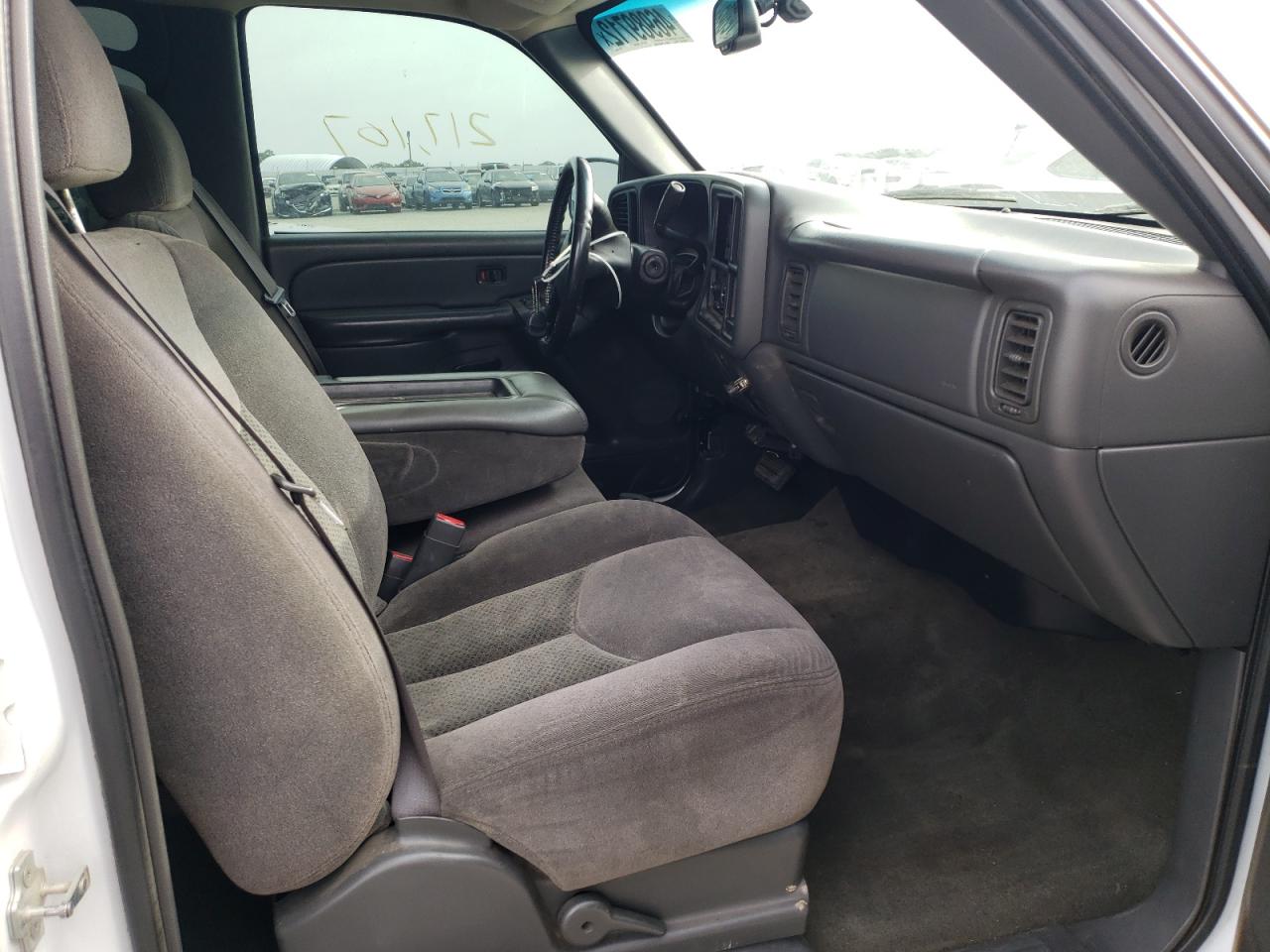 Photo 5 from auction – 2006 CHEVROLET SILVERADO with VIN 2GCEC13Z161256805