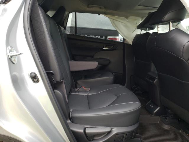 Photo 6 from auction – 2022 TOYOTA HIGHLANDER with VIN 5TDGZRBHXNS569910