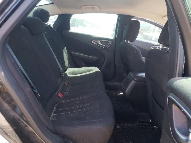 Photo 6 from auction – 2015 CHRYSLER 200 LIMITE with VIN 1C3CCCAB0FN582705