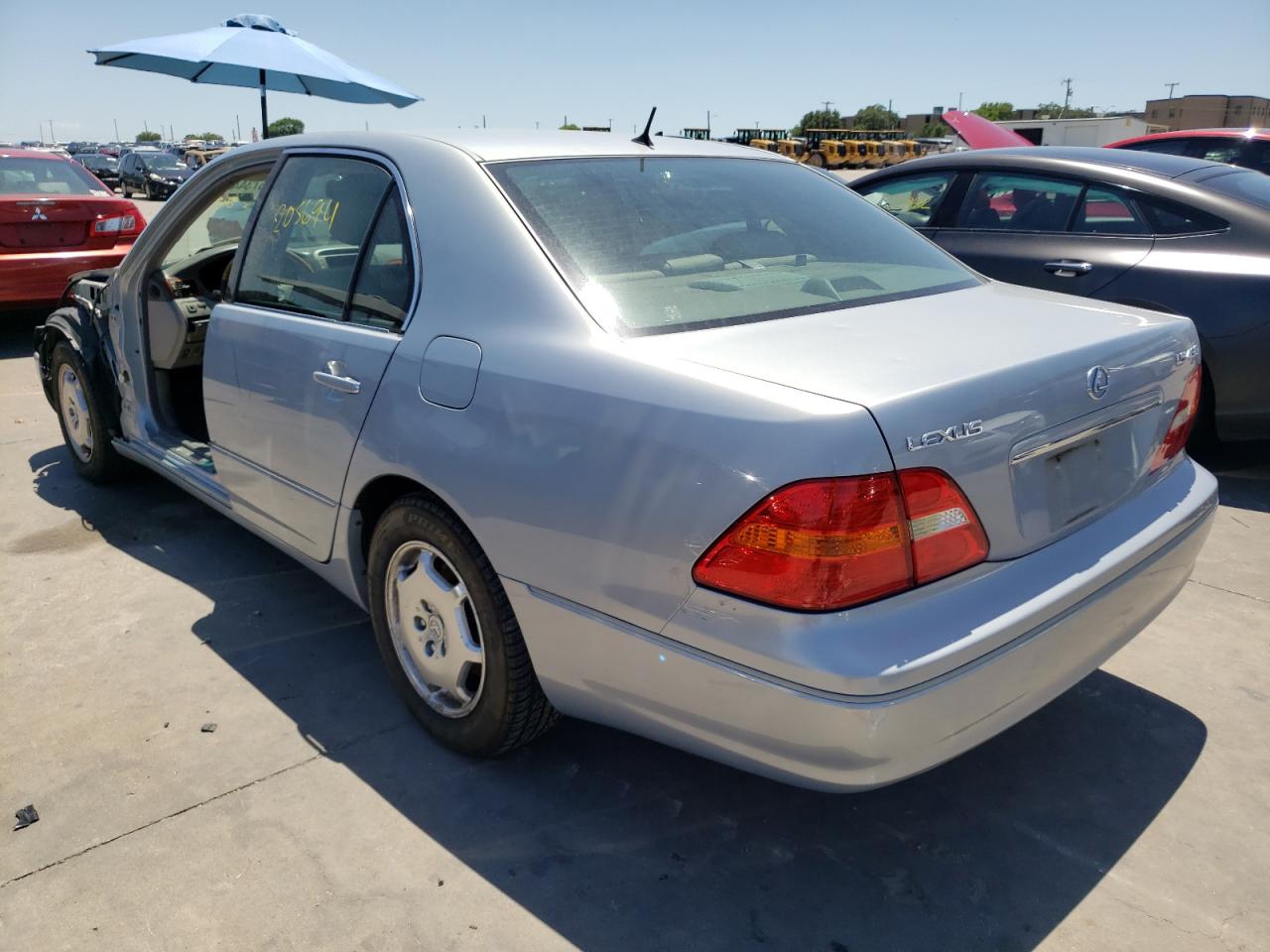 Photo 15 from auction – 2002 LEXUS LS 430 with VIN JTHBN30F620091504