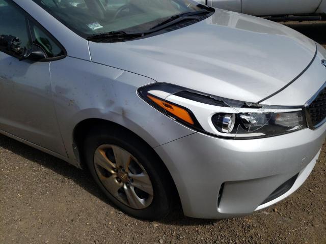 Photo 9 from auction – 2018 KIA FORTE LX with VIN 3KPFL4A70JE233633