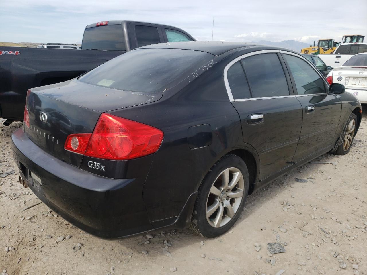 Photo 17 from auction – 2005 INFINITI G35 with VIN JNKCV51F45M310844