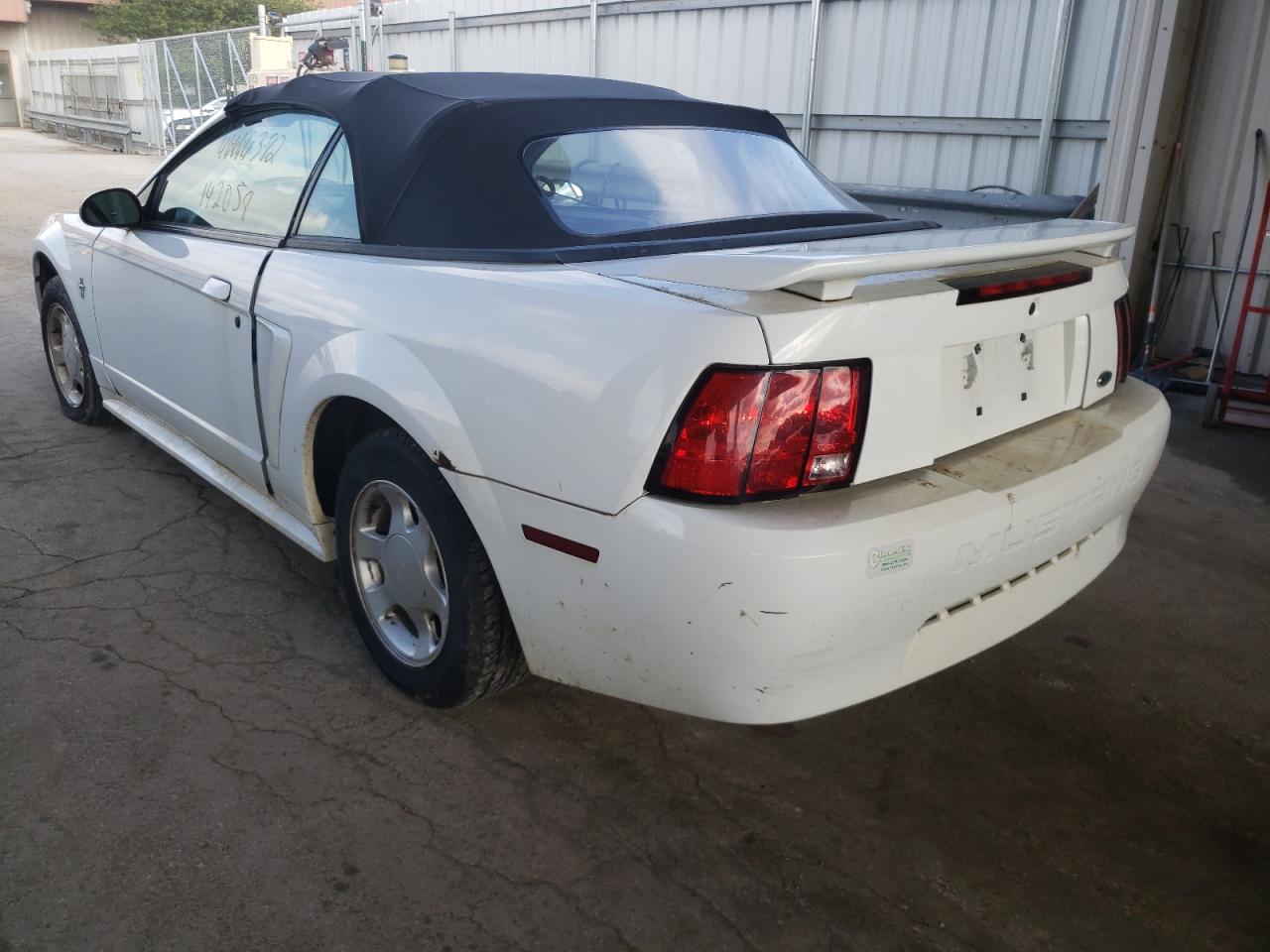 Photo 16 from auction – 2001 FORD MUSTANG with VIN 1FAFP44431F194554