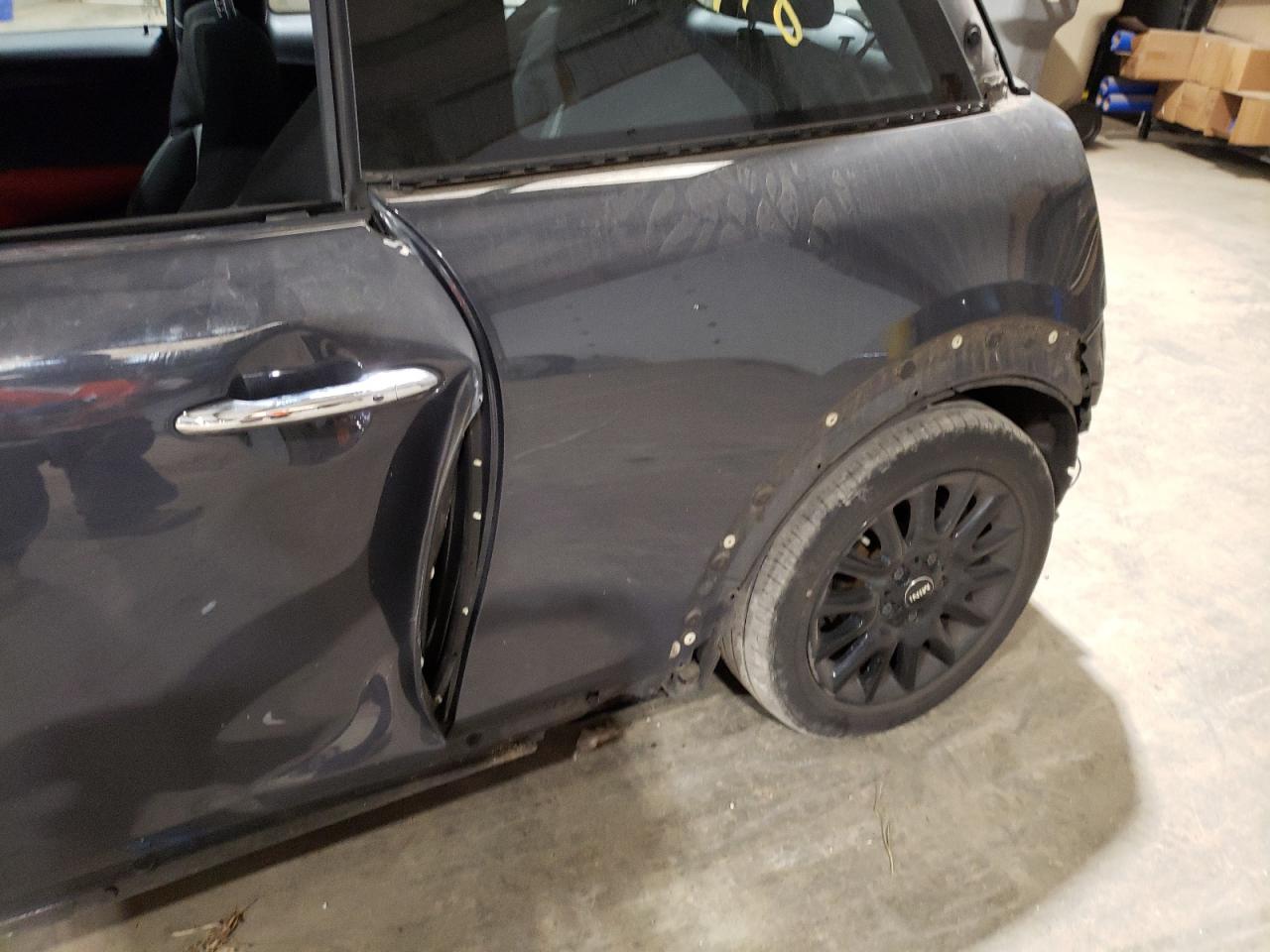 Photo 19 from auction – 2016 MINI COOPER S with VIN WMWXP7C58G2A44272