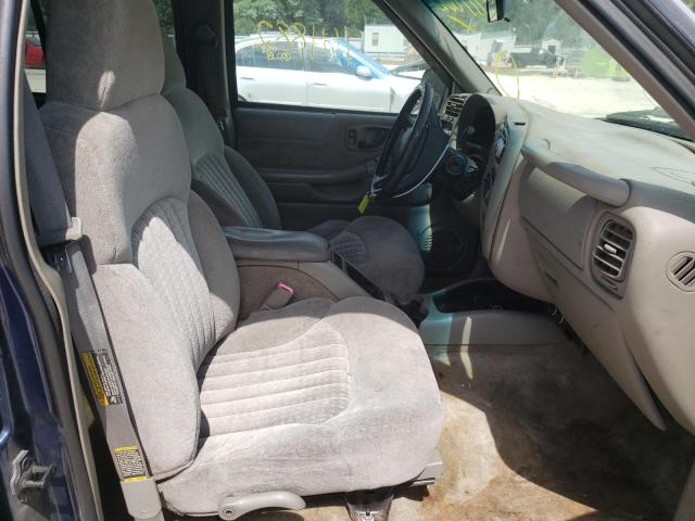 Photo 5 from auction – 2002 CHEVROLET BLAZER with VIN 1GNDT13W92K149424