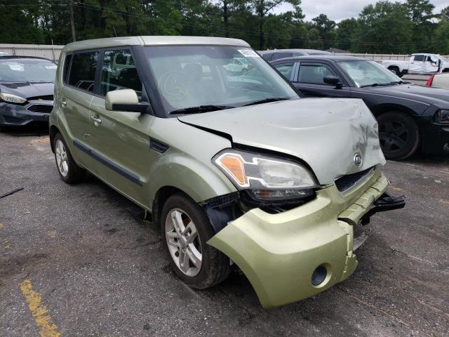 KIA SOUL + 2011 with VIN KNDJT2A27B7271672 - Photo from auction