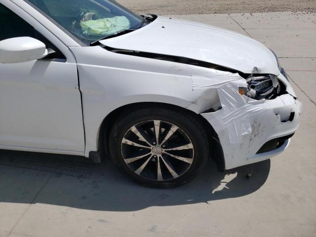 Photo 9 from auction – 2014 CHRYSLER 200 TOURIN with VIN 1C3CCBBG8EN179722