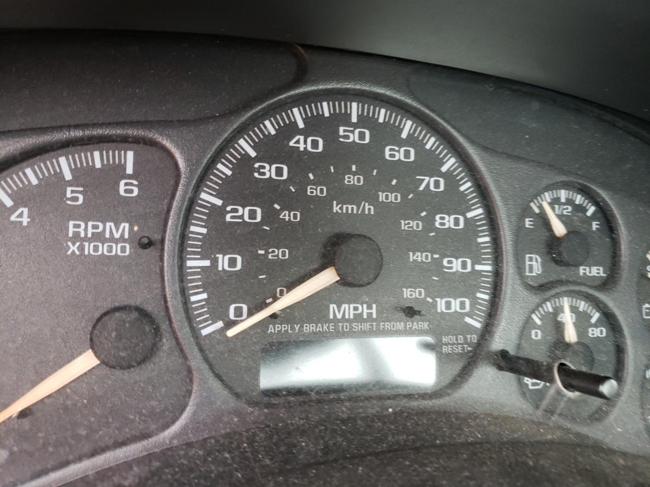 Photo 13 from auction – 2002 CHEVROLET SILVERADO with VIN 1GCEK14T52Z316759