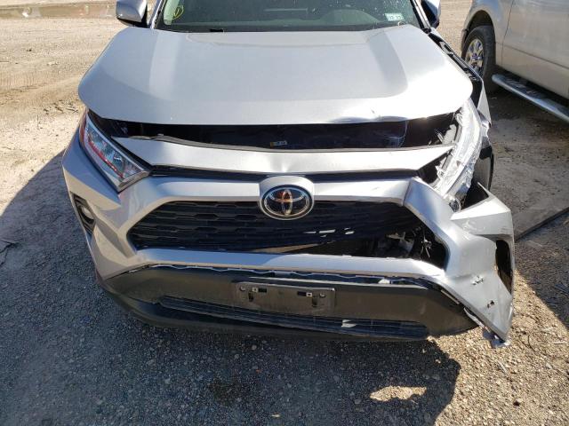 Photo 9 from auction – 2021 TOYOTA RAV4 XLE with VIN 2T3P1RFV1MC181521