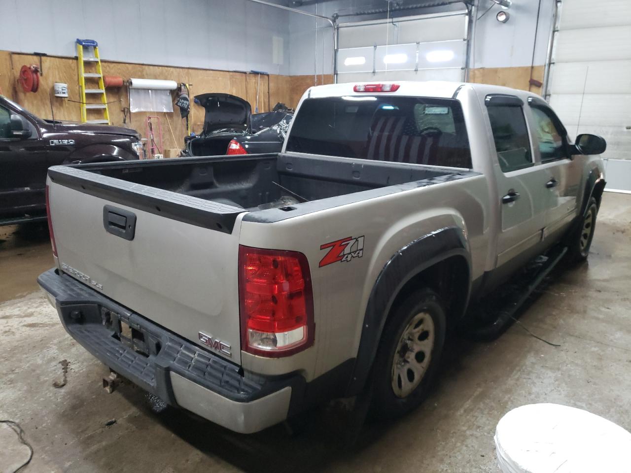 Photo 17 from auction – 2008 GMC SIERRA K15 with VIN 2GTEK13M781170876